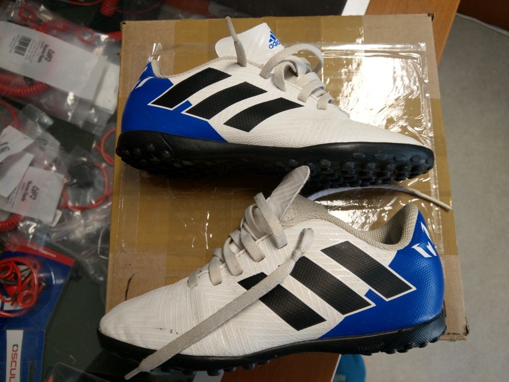 Adidas Messi marimea 31 1/2