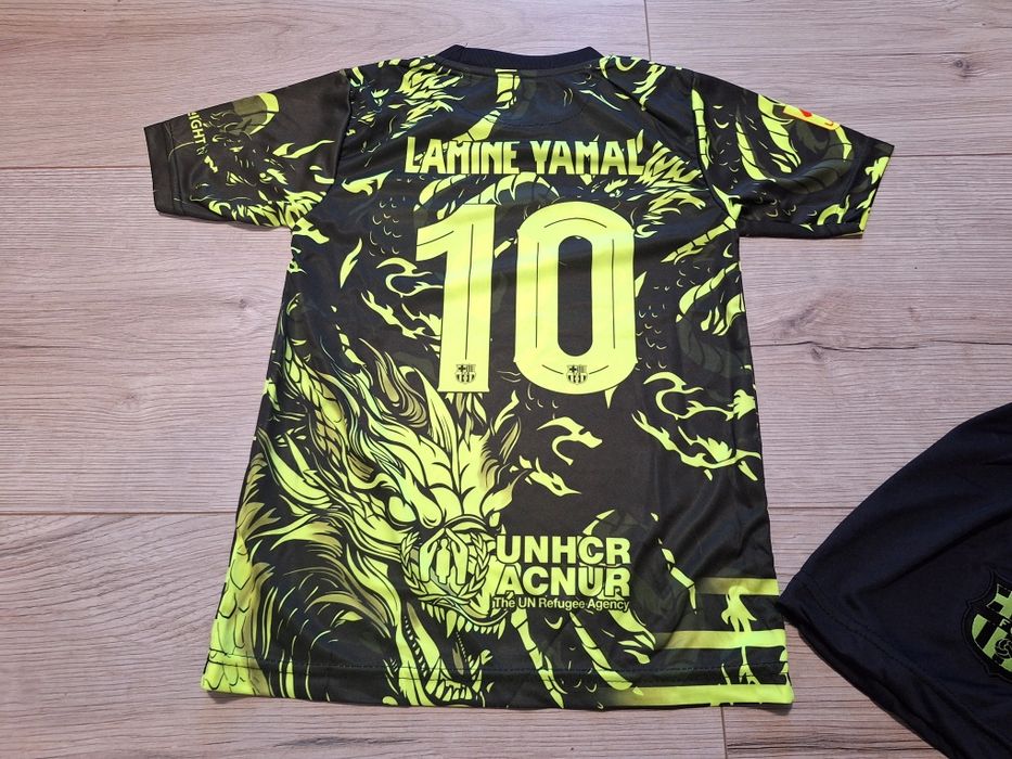 Детски екип на Барселона #Ламин Ямал #10# специално издание!