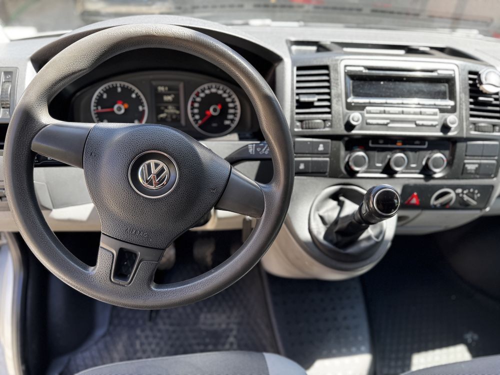 Vw T5 Trasnporter 8 locuri 4x4 versiunea lunga
