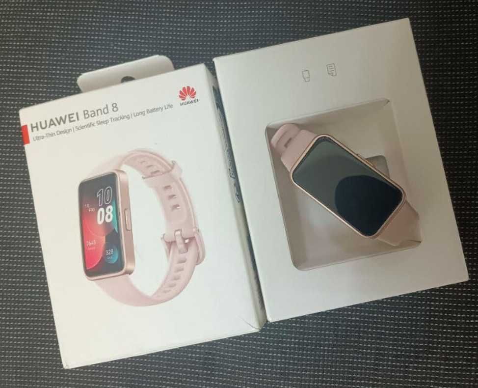 Фитнес гривна Huawei Band 8, монитор на здраве, цвят: черно