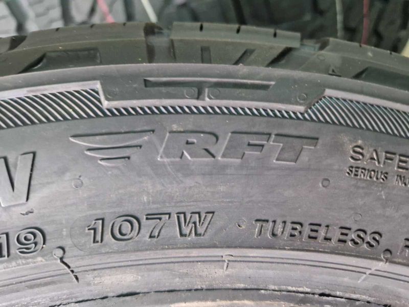 4 Bridgestone R19 285/40 
нови гуми за всякакъв терен
Runflat DOT1624