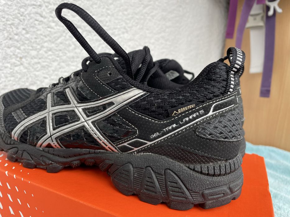 Asics  goretex nr 41 stare ca noi