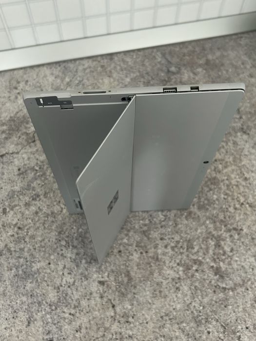 Tablet Microsoft Surface PRO 5 - 1807 - i5, 256 SSD, 8Gb Ram