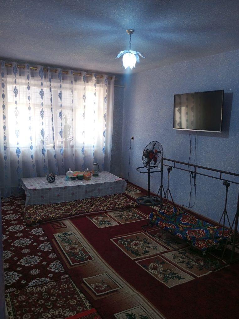 2 xonali sotiladi