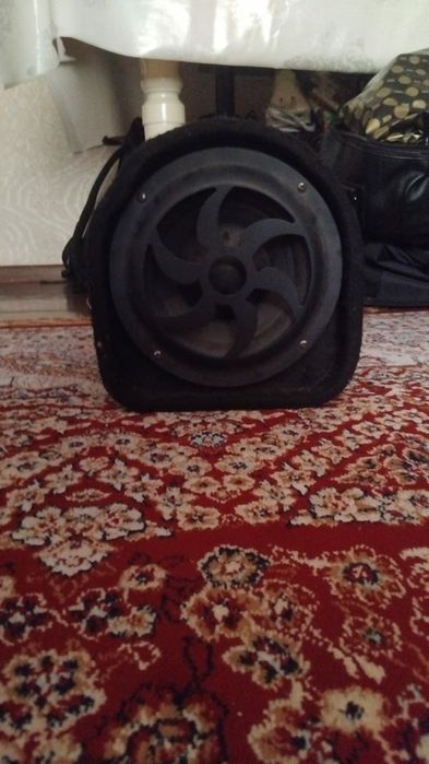 Продам новый Сабвуфер