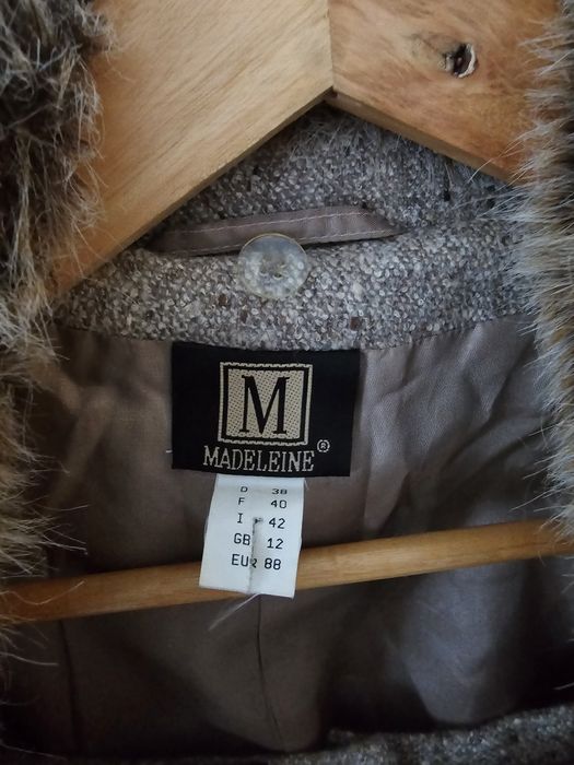 Costum lana (fusta si sacou) marime 38