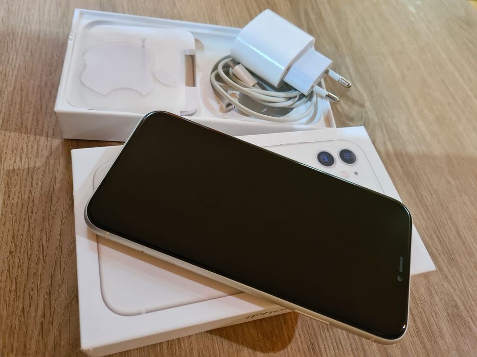 iPhone 11
With , 64 GB, Excelent