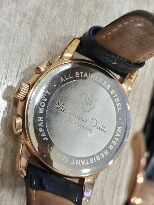 Часовник Massimo Dutti