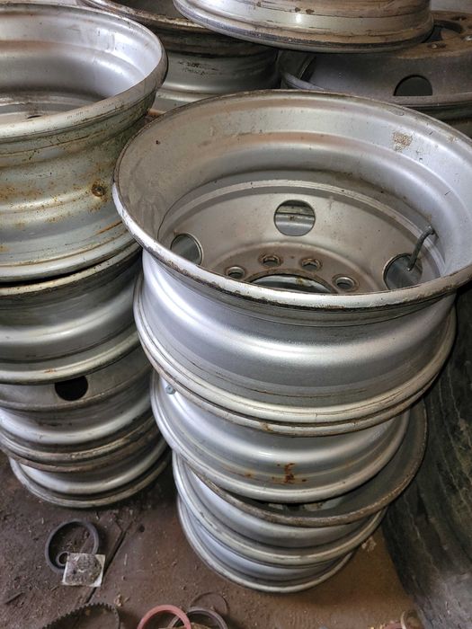 Anvelope si jante cu 10 gauri pentru trailer 235 si 245R17.5 si R19.5