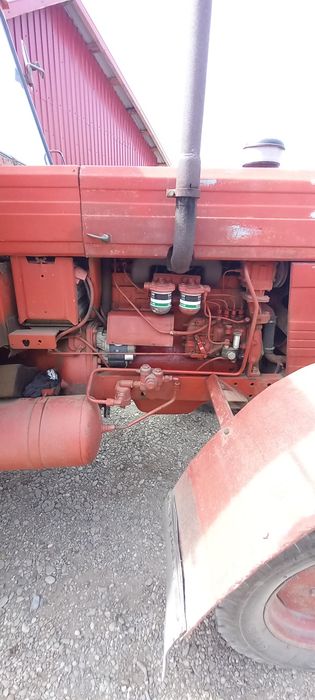 Vând Tractor U650