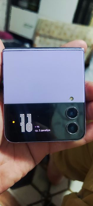 Galaxy FLIP 4  256гб на запчасти