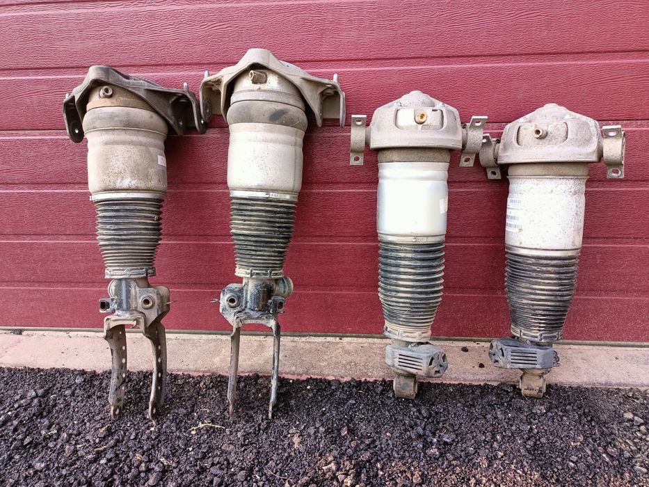 Пневмо подвеска на туарег ,3 стойки