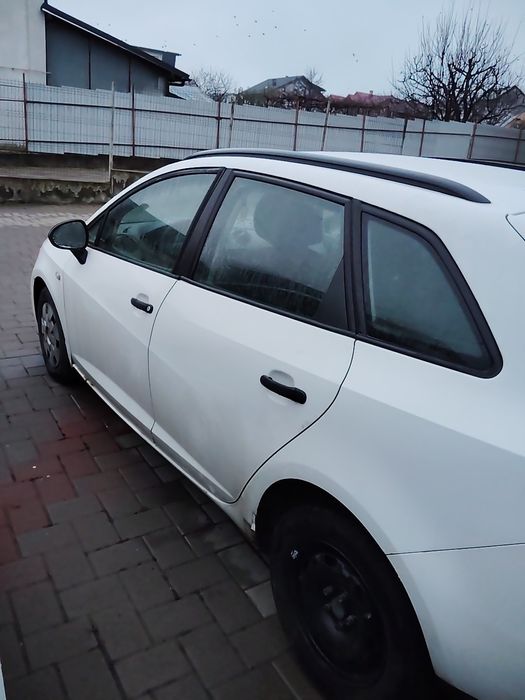 Vând Seat Ibiza 1.2 diesel , defect.
