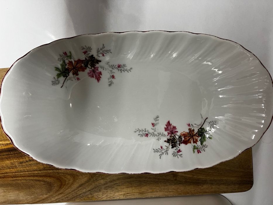 Порцелан чинии “Дъбов лист”