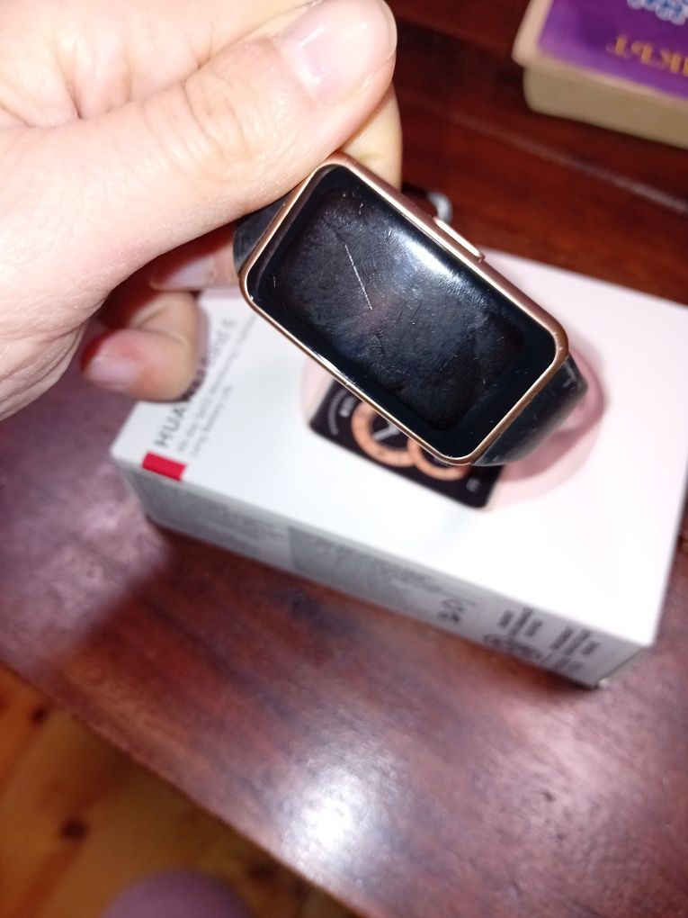 Huawei band 6 smart watch