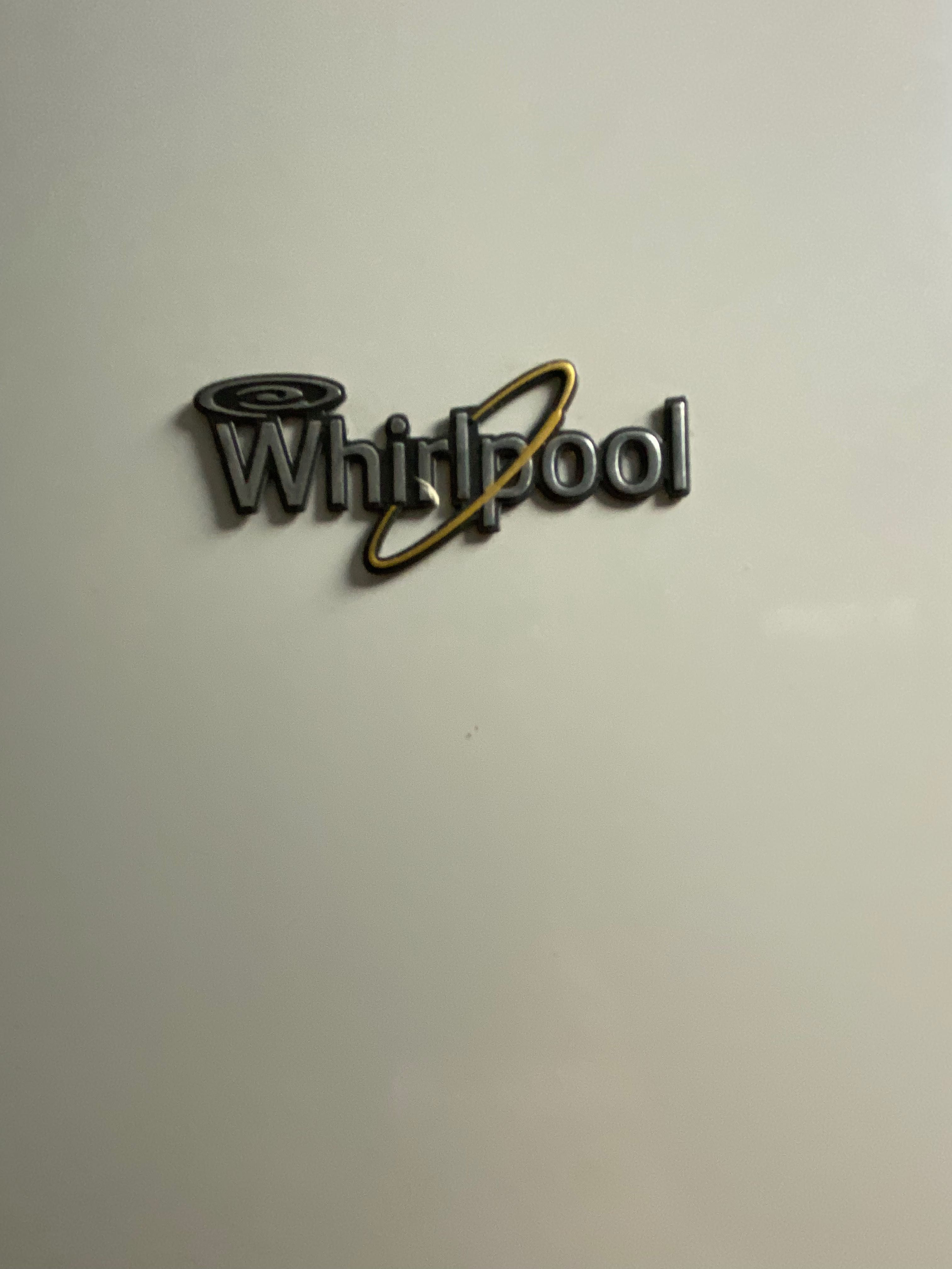 Хладилник Whirlpool, WBE3714 W в добро състояние