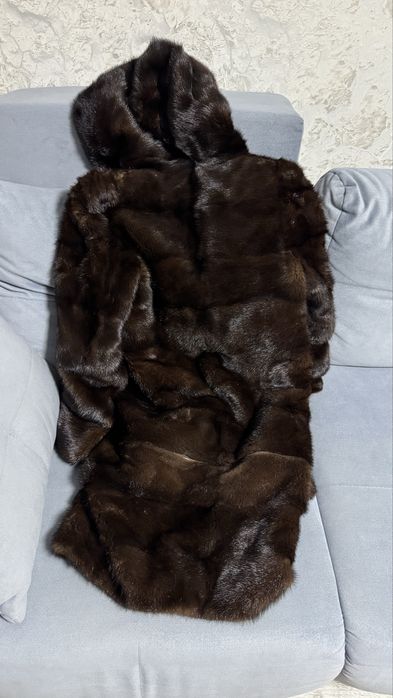Продам норковую шубу