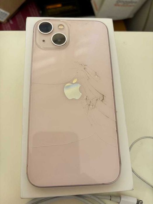 iphone 13 128gb. оригинални кабели, слушалки, преходник, зарядно