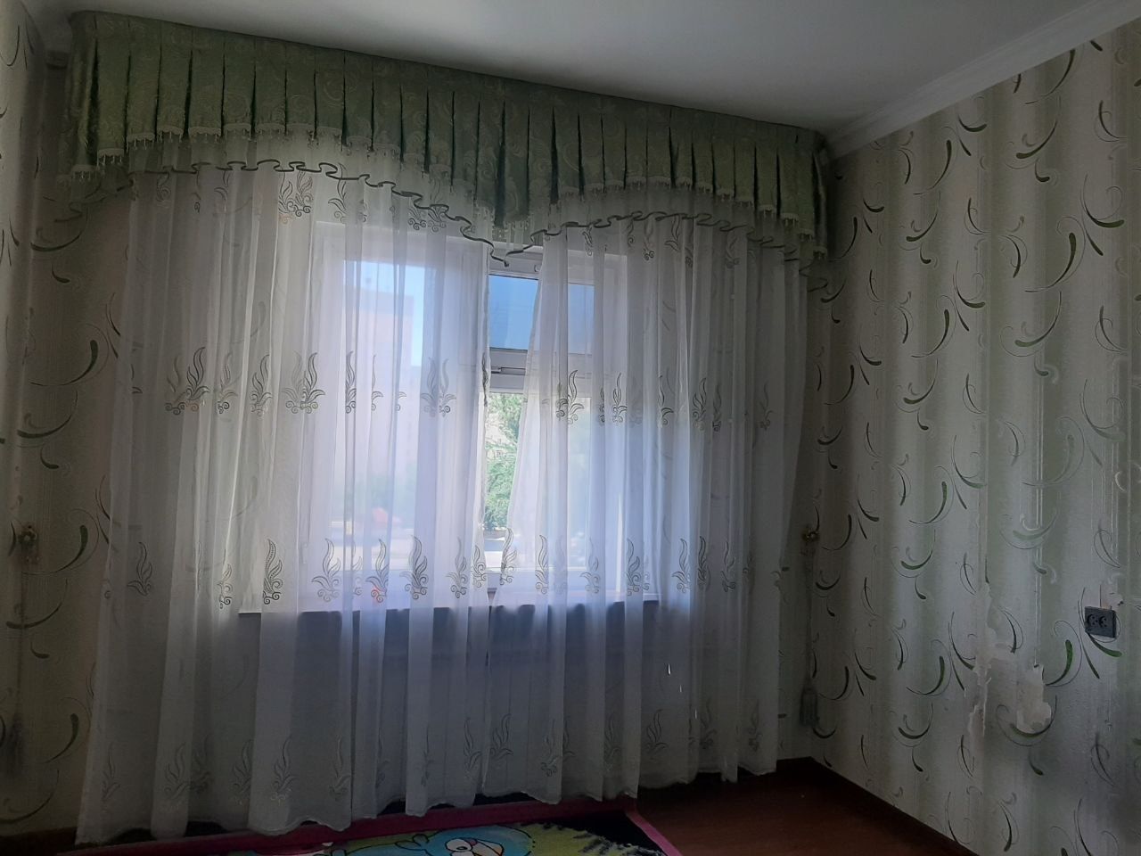 срочно продается квартира паркентский 3-комн 80м2 балкон 2×6 хорошо ре