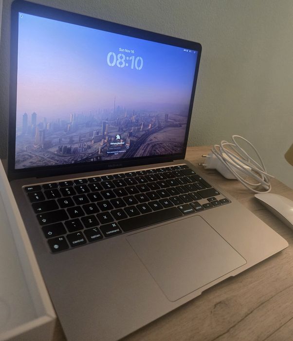 MacBook Air M1 • 8GB/256GB • + Magic Mouse