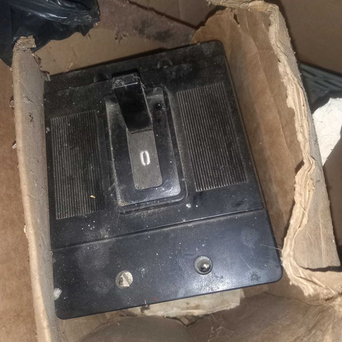 Контактор и автоматичен прекъсвач