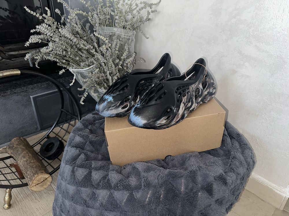 Adidas Yeezy Foam Runner MX Cinder