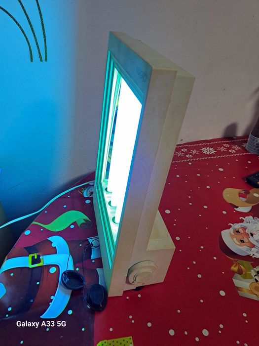 Aparat de bronzat facial