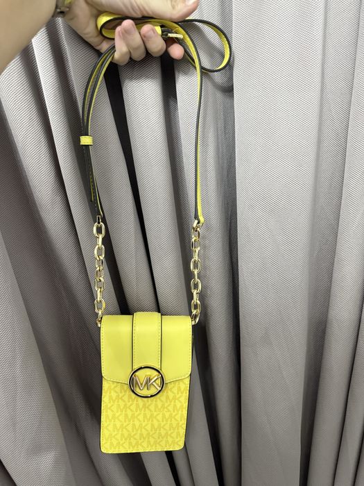 Geantă Michael Kors galbenă – originală, stare impecabilă