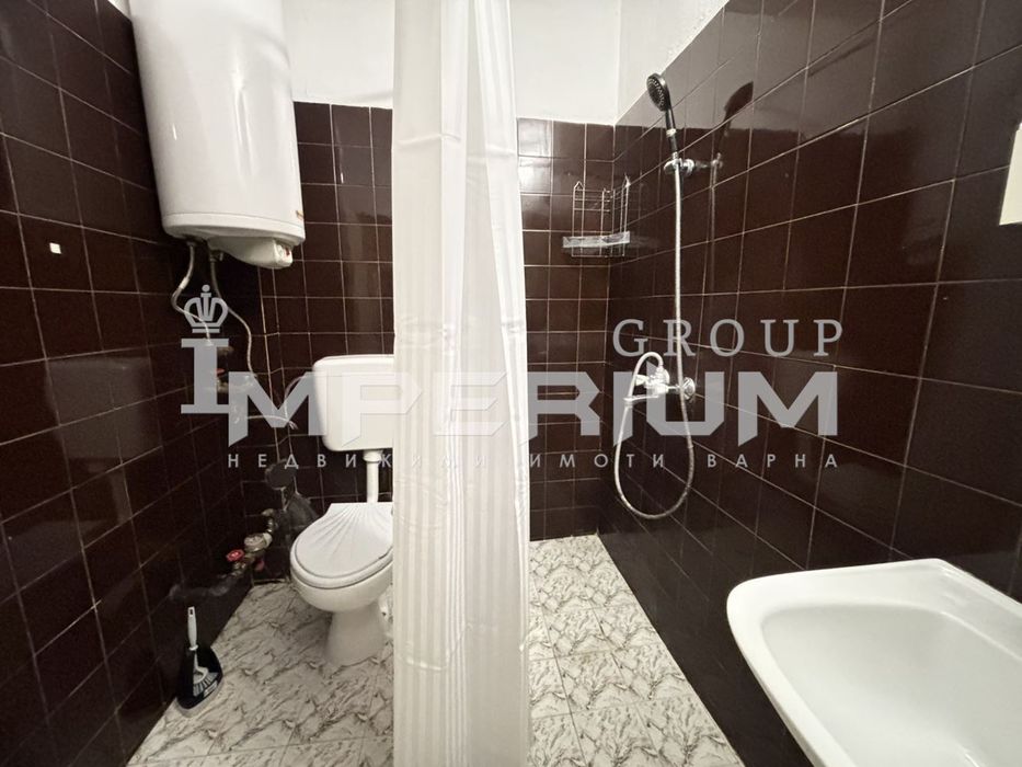 Дава се под наем Двустаен апартамент в Варна, Център - 55 кв.м за 357 € - Снимка #3