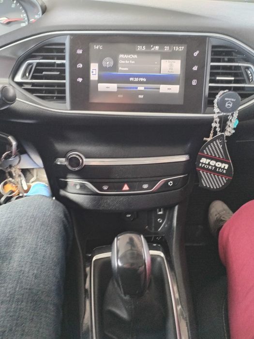 Peugeot 308  1.6 hdi