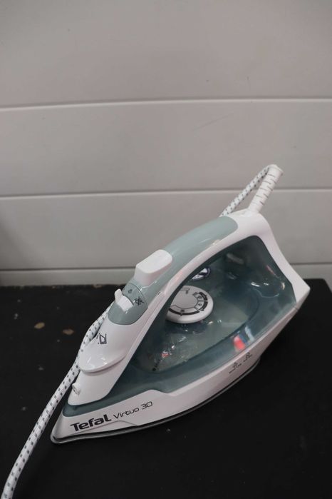 Tefal Virtuo 30 FV2C42E0 Парна ютия, 2000W, керамична плоча, ПРОМОЦИЯ!