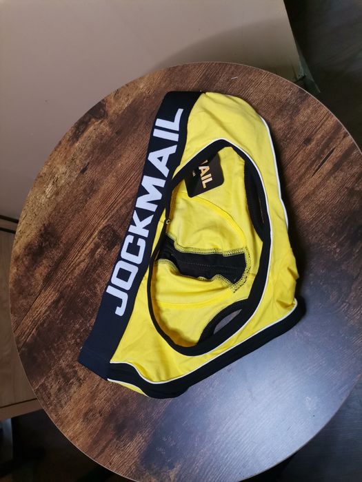 Vand chilotii pentru bărbați