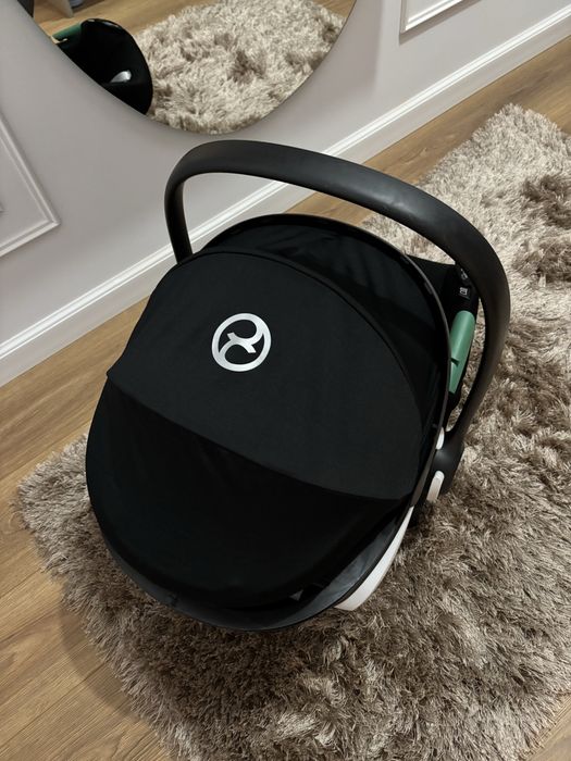 Scoică auto Cybex Aton B2 i-Size - negru vulcan
