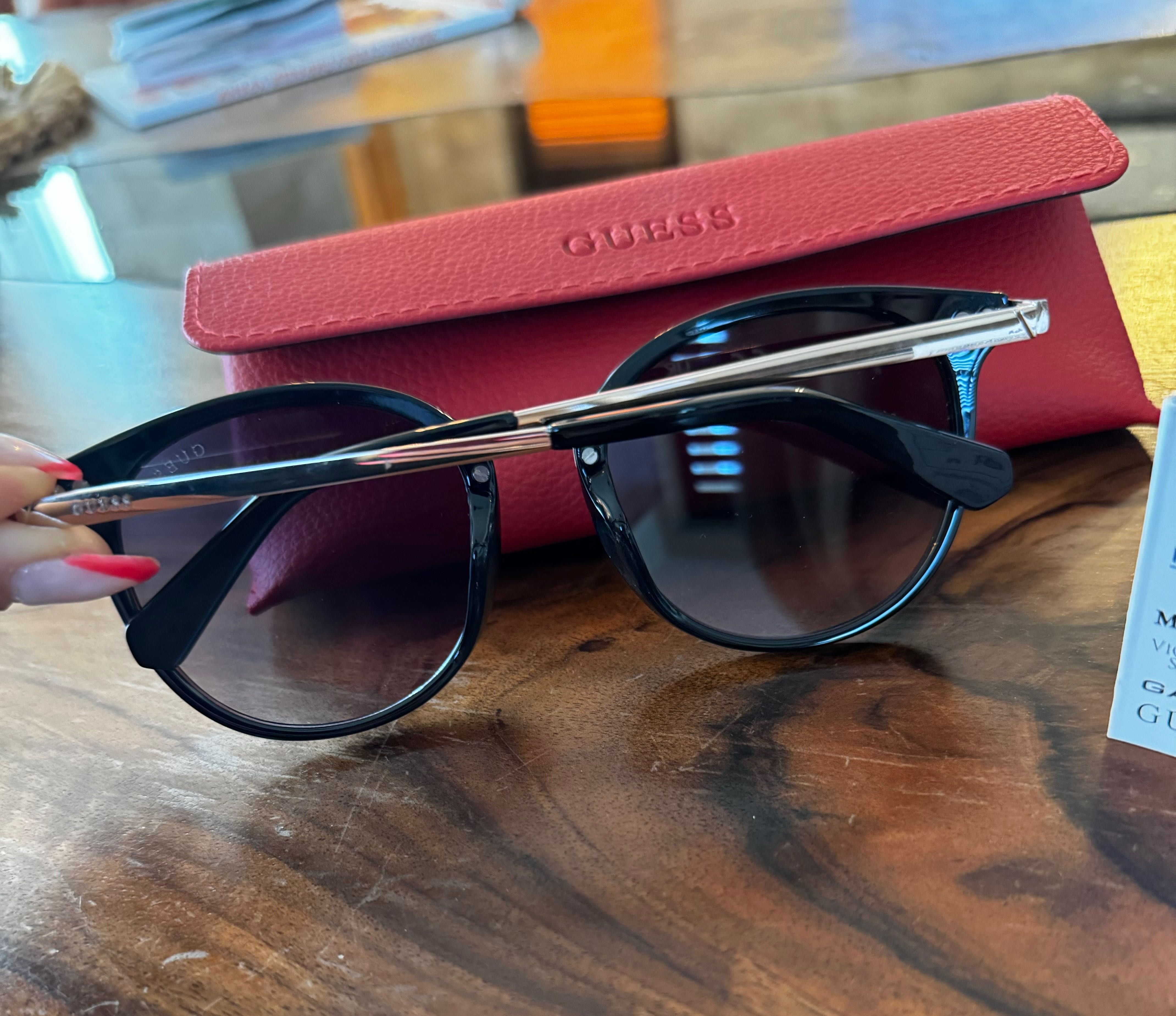 Нови Дамски очила Guess