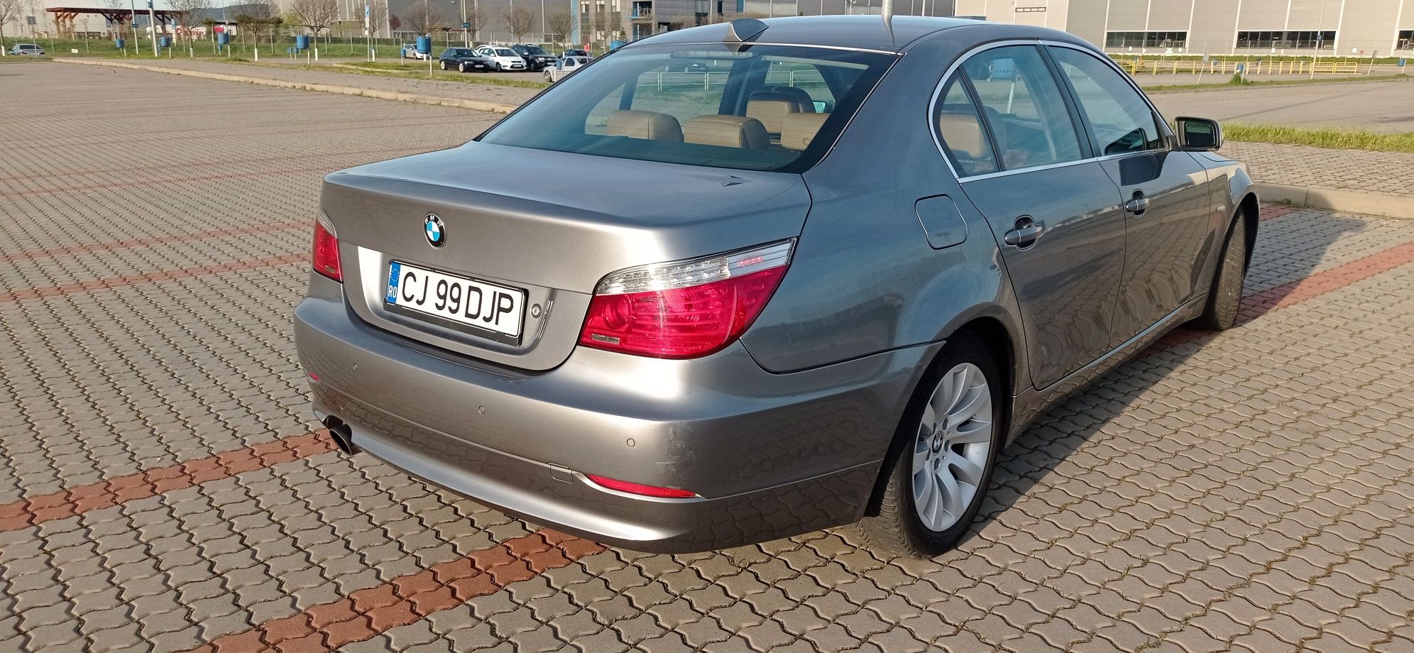 Vând BMW 520 E60 2008