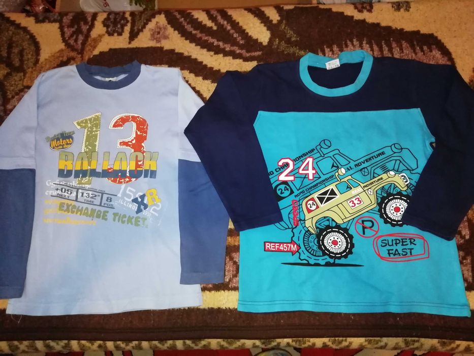 Pantaloni noi de trening, bluză trening, hanorac și tricou bonus