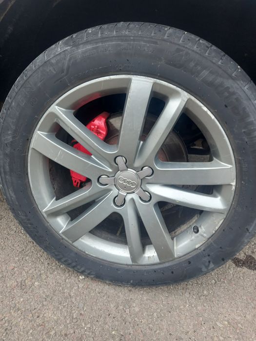 Vând Audi q7 la  5600 euro