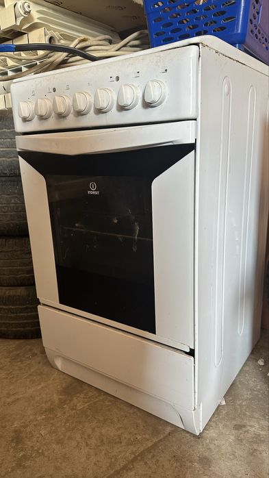 Продам электрическую плиту