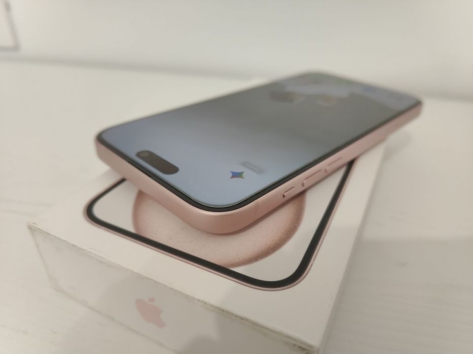 iPhone 15 Plus roz 128GB – stare impecabilă!
