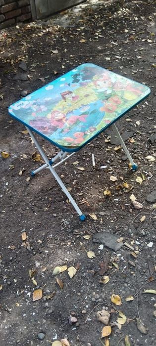 Продам    столик