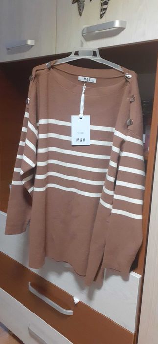 Bluza maro, material moale