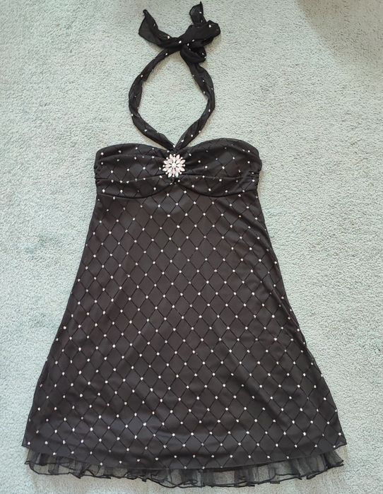 Rochie neagra, eleganta