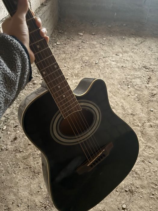 Гитара сатылады!