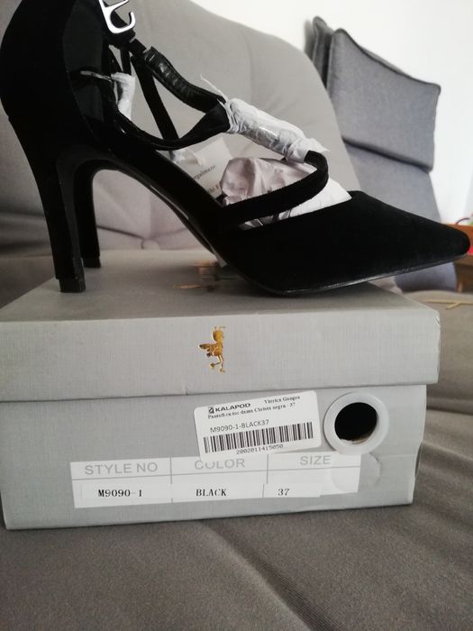 Pantofi eleganți negri sau crem, măsura 37