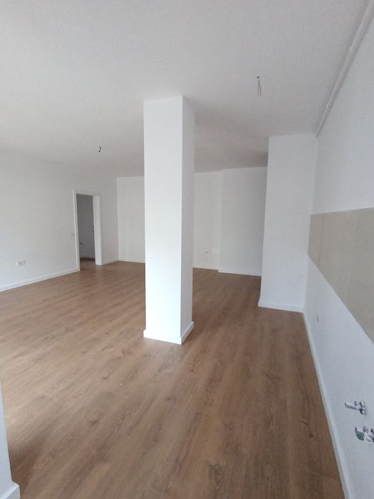 De vânzare apt cu 2 camere,in bloc nou,cu lift