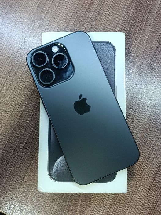 iPhone 15 pro  .