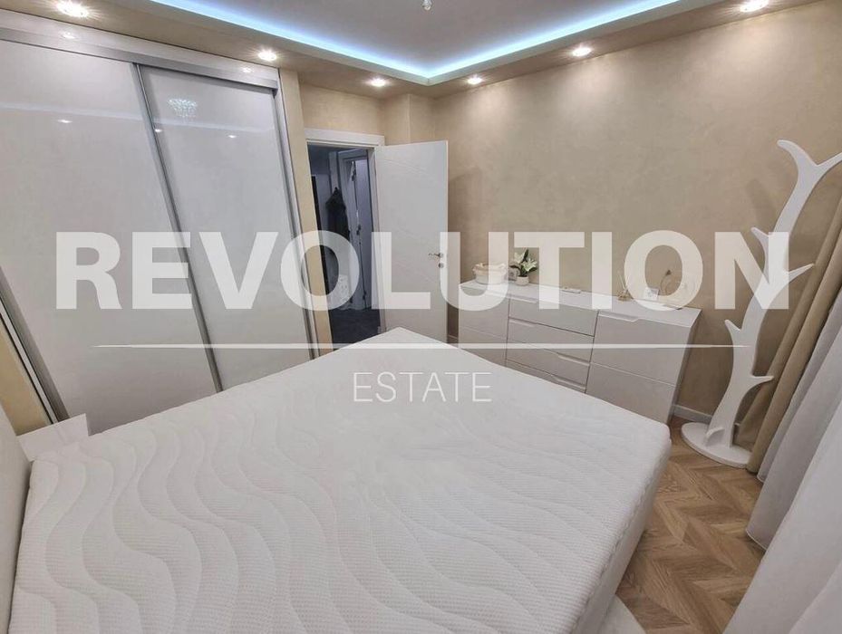 Дава се под наем Двустаен апартамент в Варна, Център - 60 кв.м за 600 € - Снимка #5