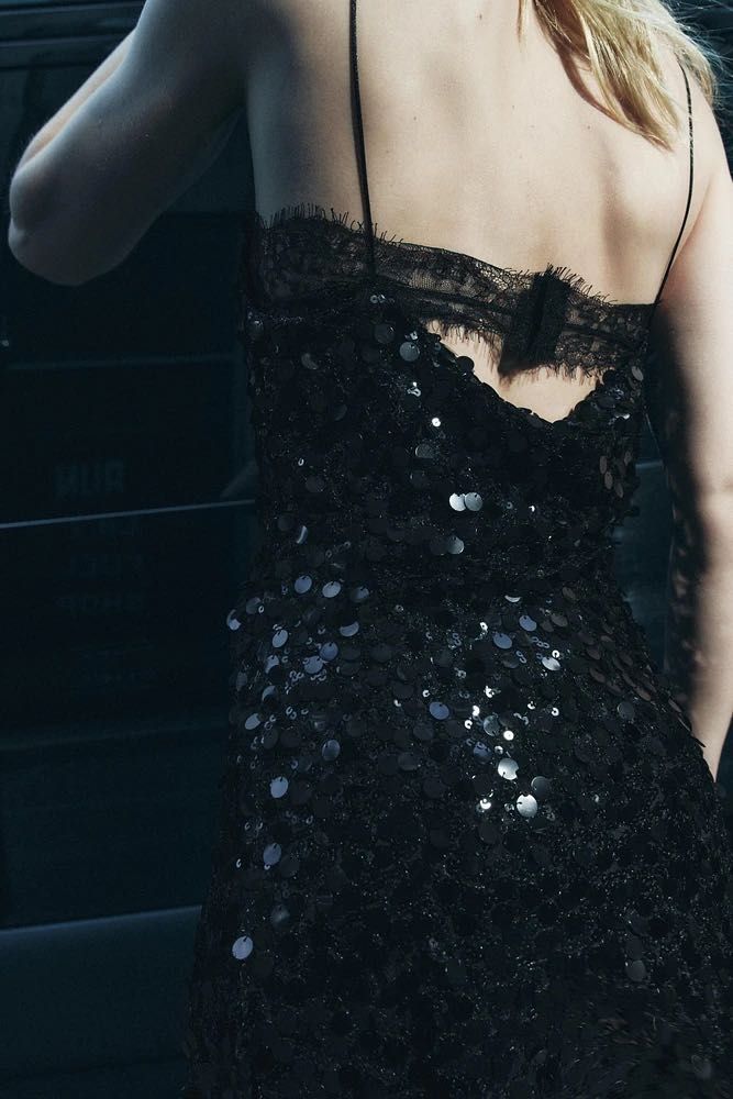 Нова рокля Zara с етикет