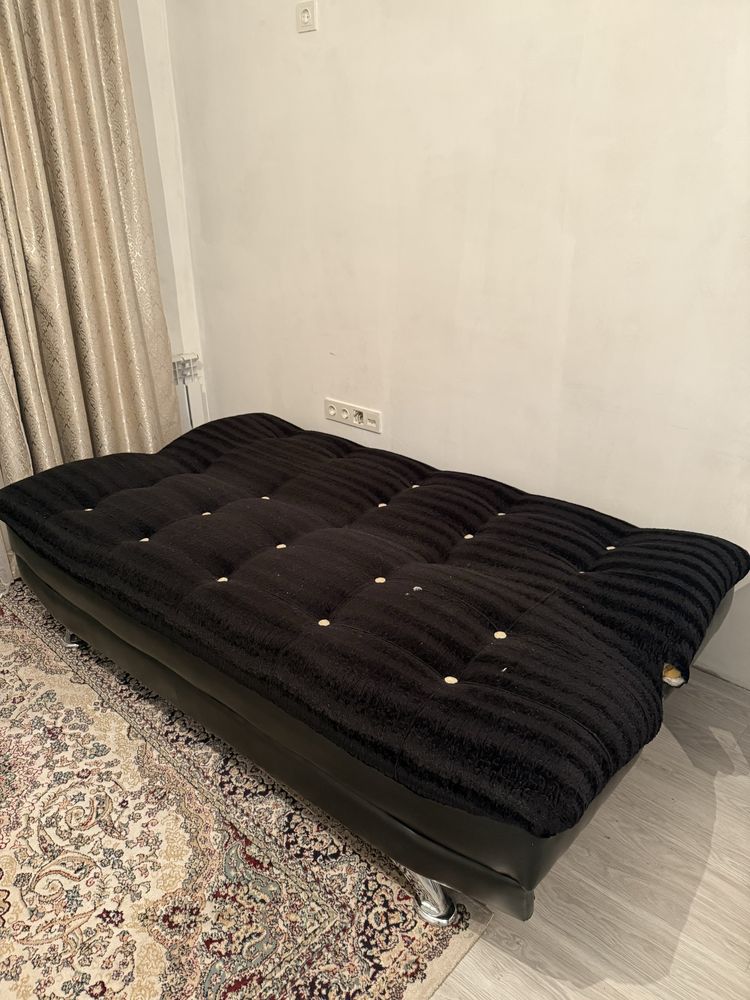 Продам диван, стулья