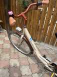 Vand bicicleta dama in stare buna